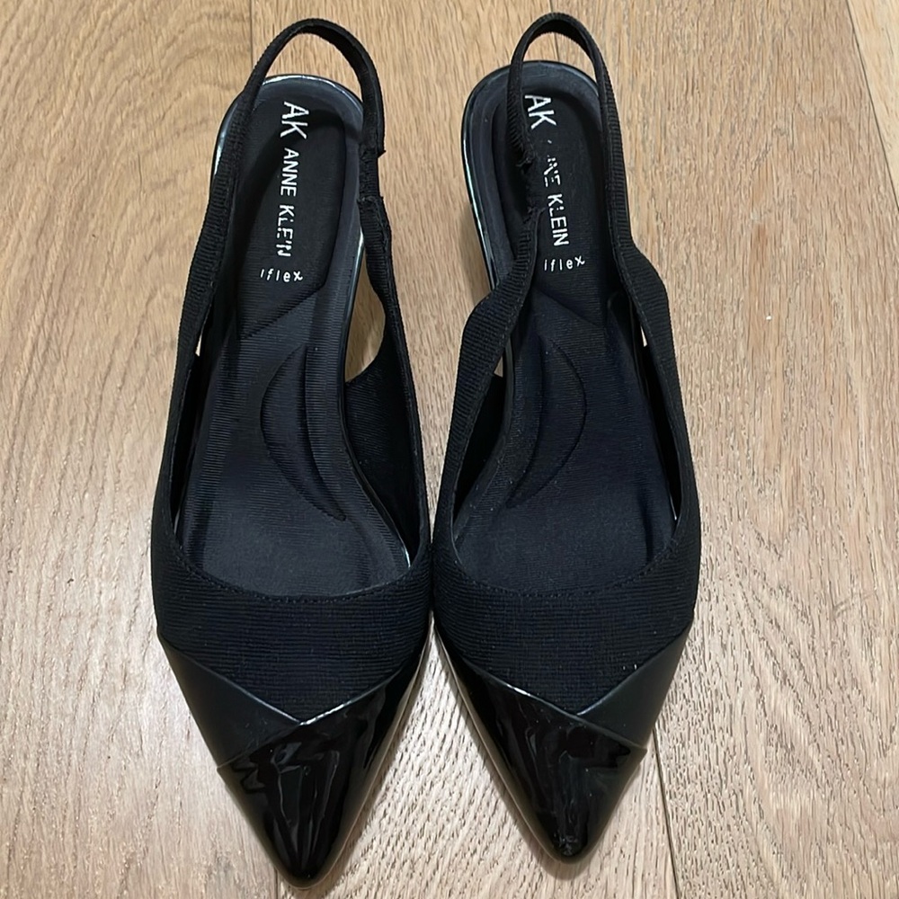 Anne Klein black slink back heels woman’s size 8